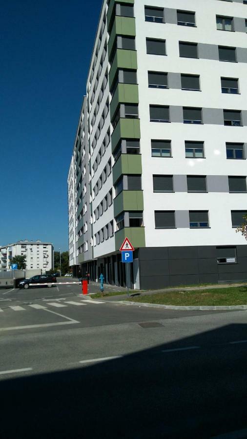 Apartman Nadja Arena 자그레브 외부 사진